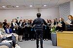 Nastop pevskega zbora na Generalnem finančnem uradu.